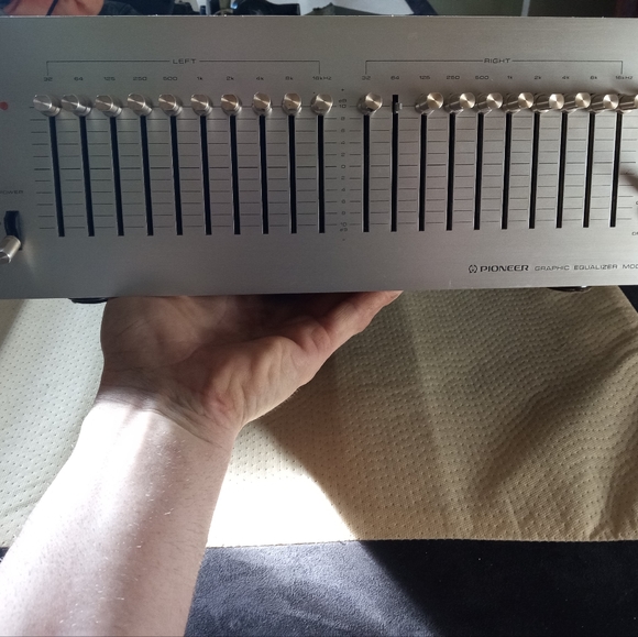 Digital clock - Picture 4 of 8